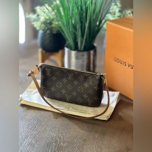 Louis Vuitton Pochette Accessoires